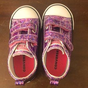 Converse shoes, size 8 toddler girl. Never worn.